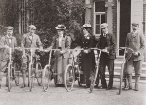 Groep Edwardiaanse fietsers, begin 1900 door English Photographer